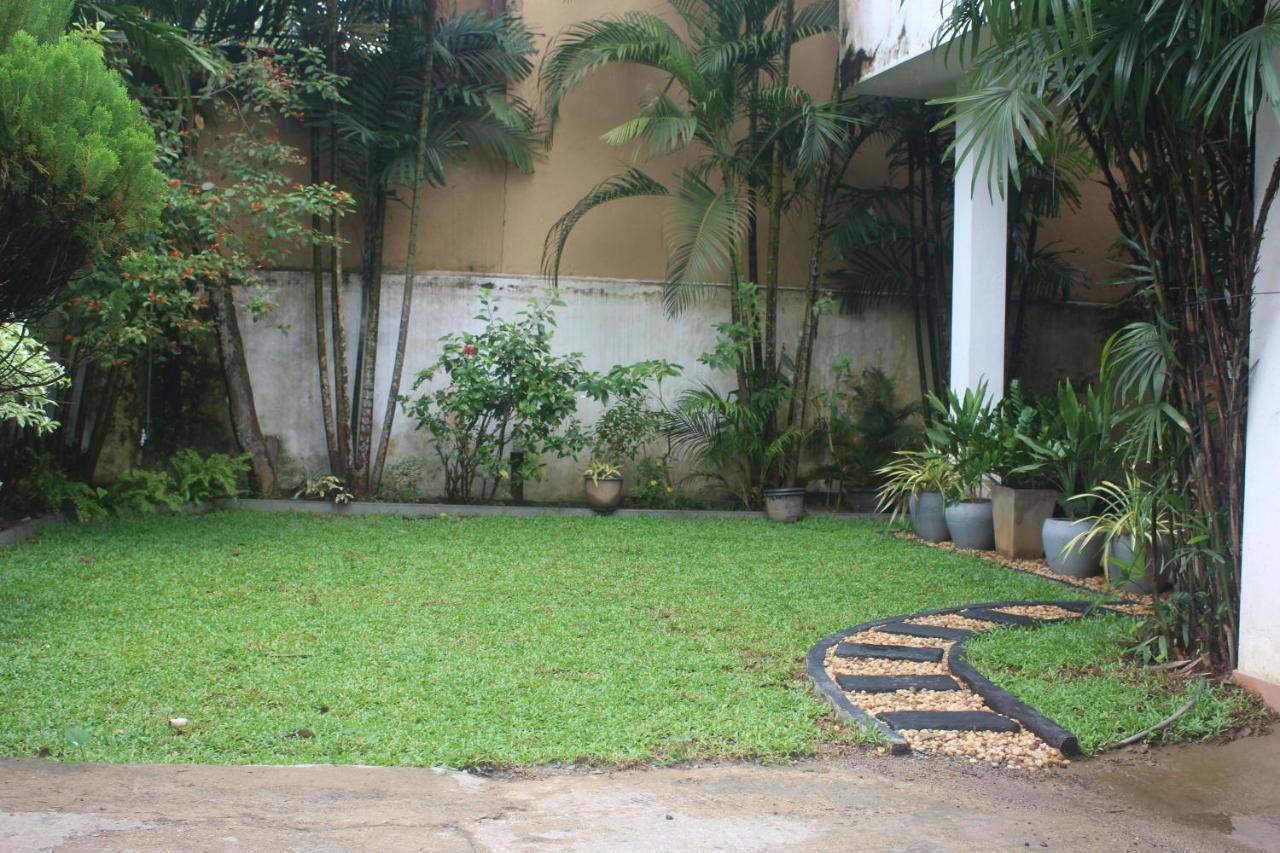 Natures Bliss Holidays Ja Ela Bagian luar foto